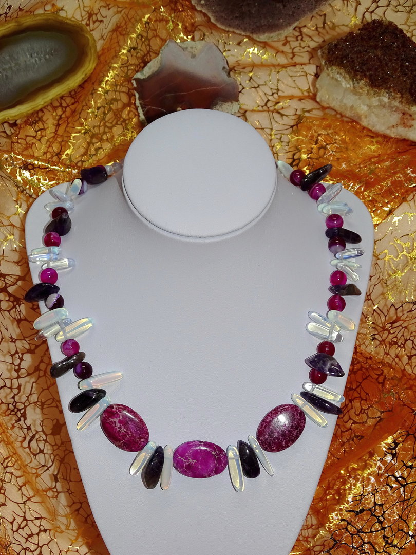 Edelsteinkette aus White Opal, Amethyst, Jaspis und Achat-Unikat