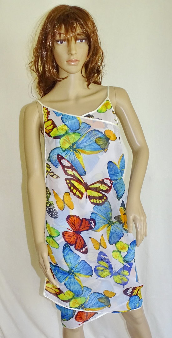 Wunderschönes Pareo-Kleid mit bunten Schmetterlingen