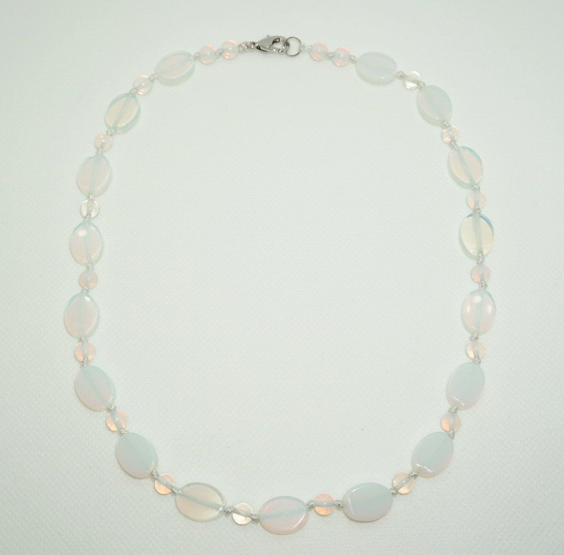 Edelsteinkette aus wunderschönem Opal