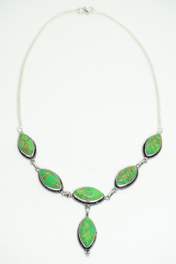 Wunderschöne Silberkette mit grünem Türkis