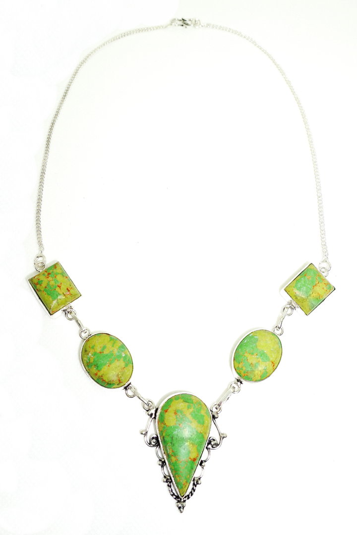 Elegante Silberkette mit grünem Türkis